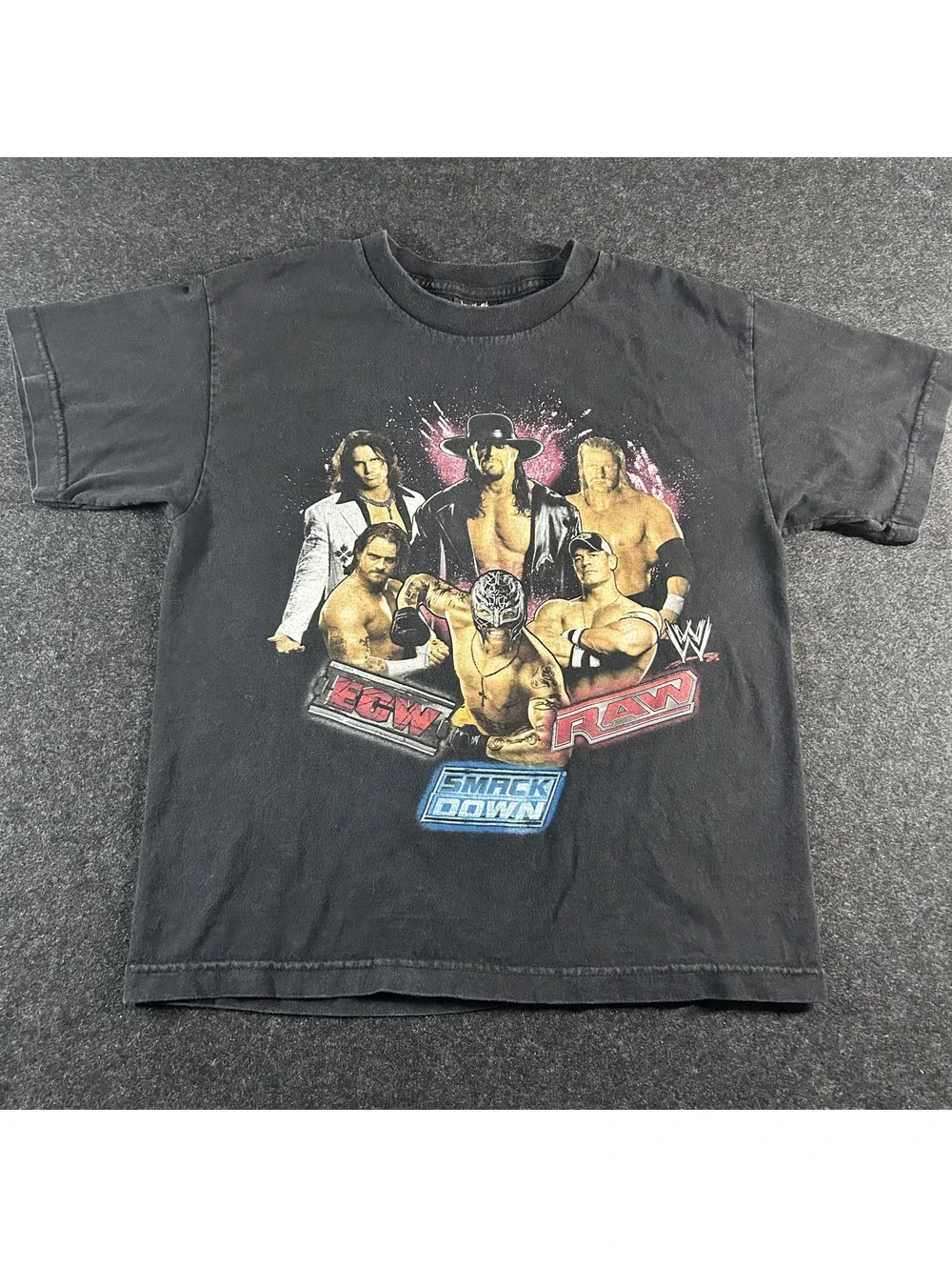 2007-08 WWE Hybrid Tees ECW Raw Smack Down Black T-Shirt Undertaker, Youth Large